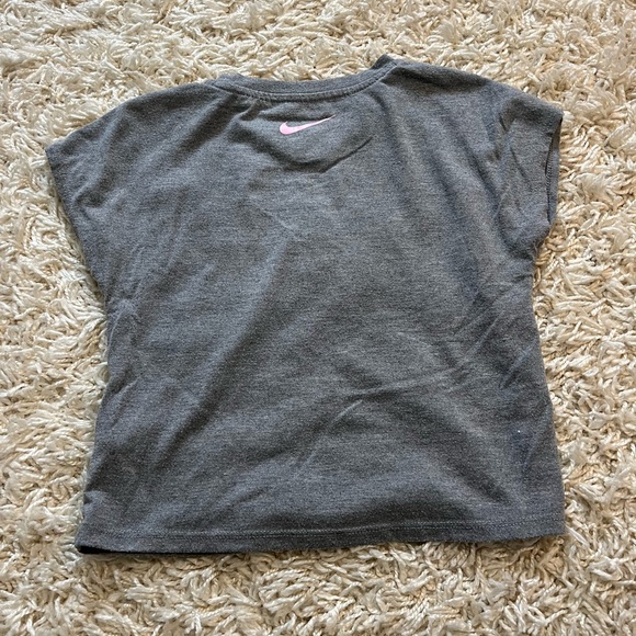 NIKE top - Picture 4 of 4